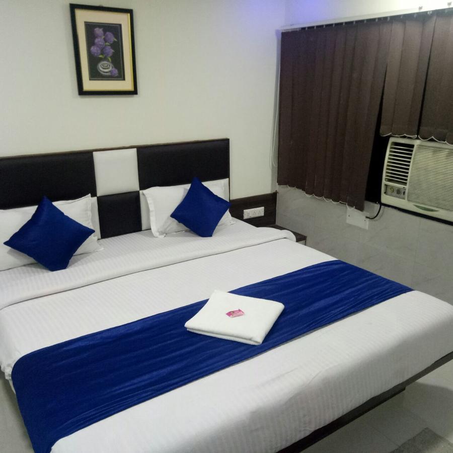 Hotel Lake Palace Ahmedabad Eksteriør bilde